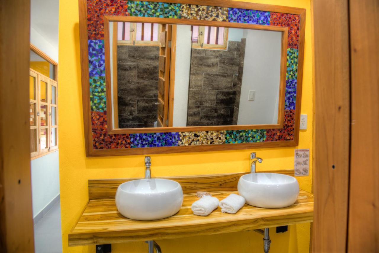 Casa De Leda, A Kali Hotel سانتا مارتا المظهر الخارجي الصورة Bathroom in the hotel