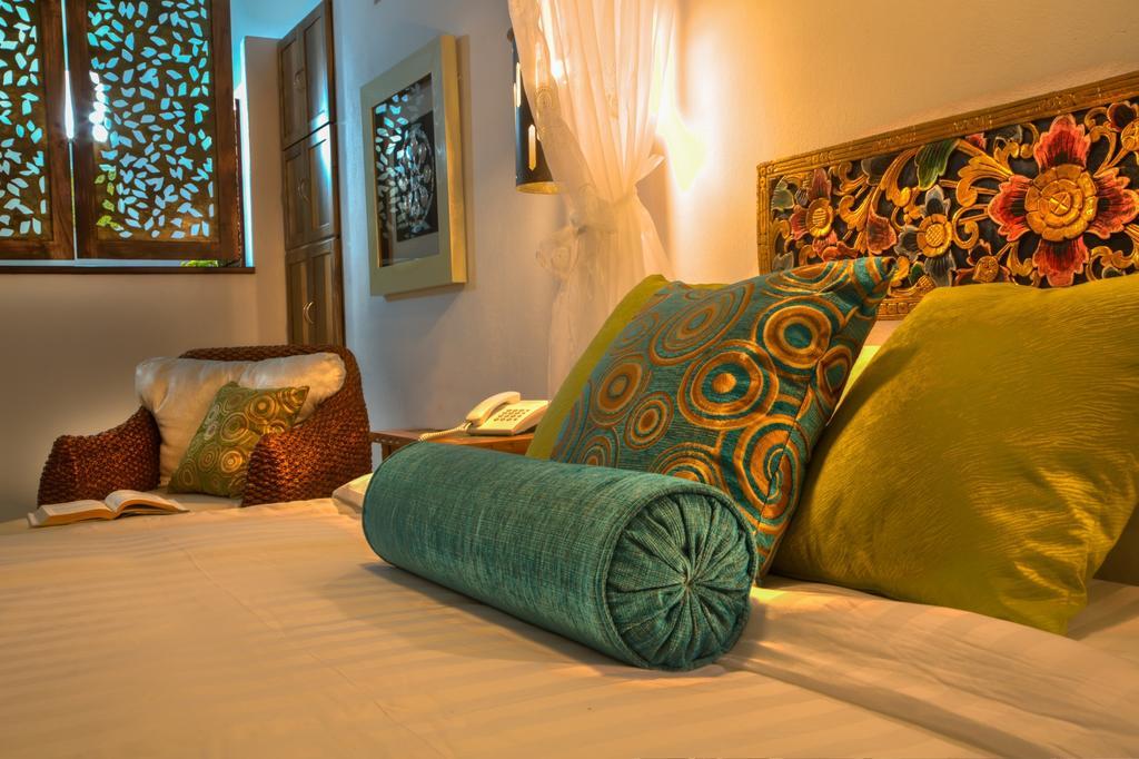 Casa De Leda, A Kali Hotel سانتا مارتا المظهر الخارجي الصورة A bolster pillow